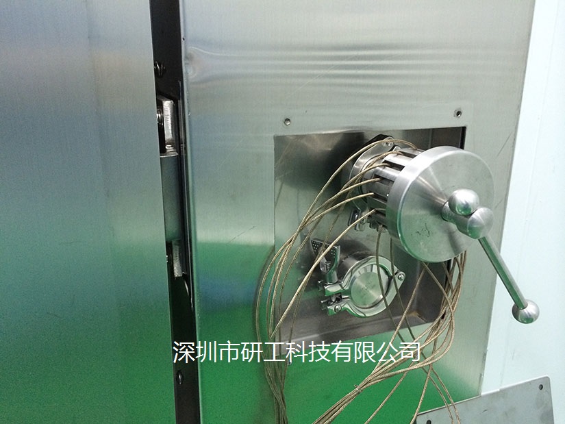 干熱烘箱溫度驗(yàn)證現(xiàn)場圖4 